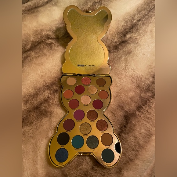 Moschino x SEPHORA Bear eyeshadow palette. Limited edition. Rare. New in box - Picture 4 of 4